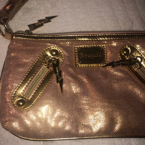 BETSEYVILLE x ROCKER CLUTCH ⚡️ - Picture 2 of 3